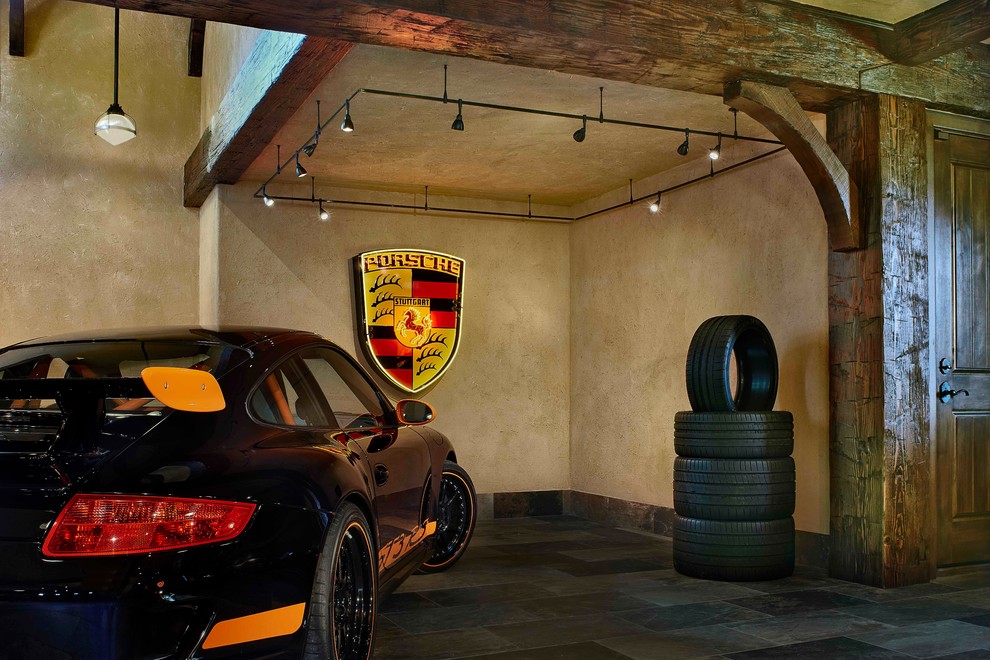 Свежая идея для дизайна: гараж в стиле кантри - отличное фото интерьера