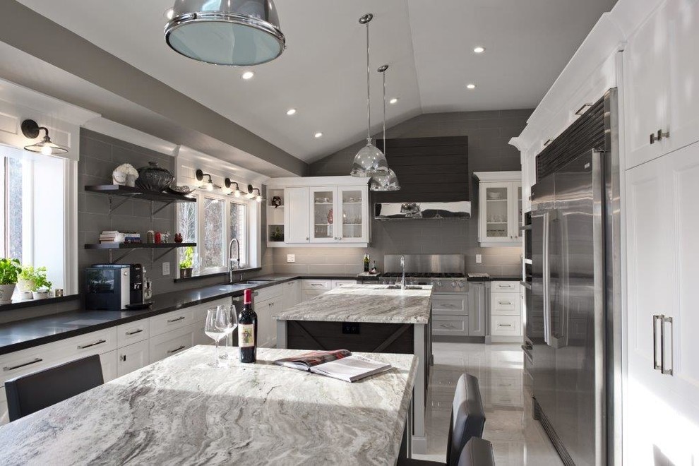 Kitchen - kitchen idea in Toronto