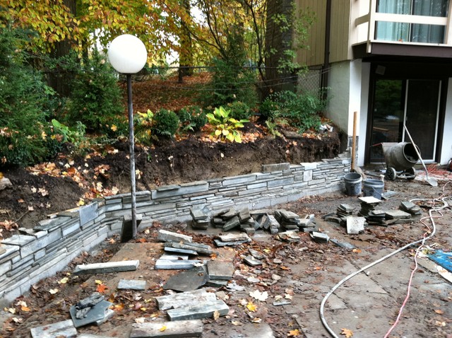 Bluestone wall Project american-traditional-garden