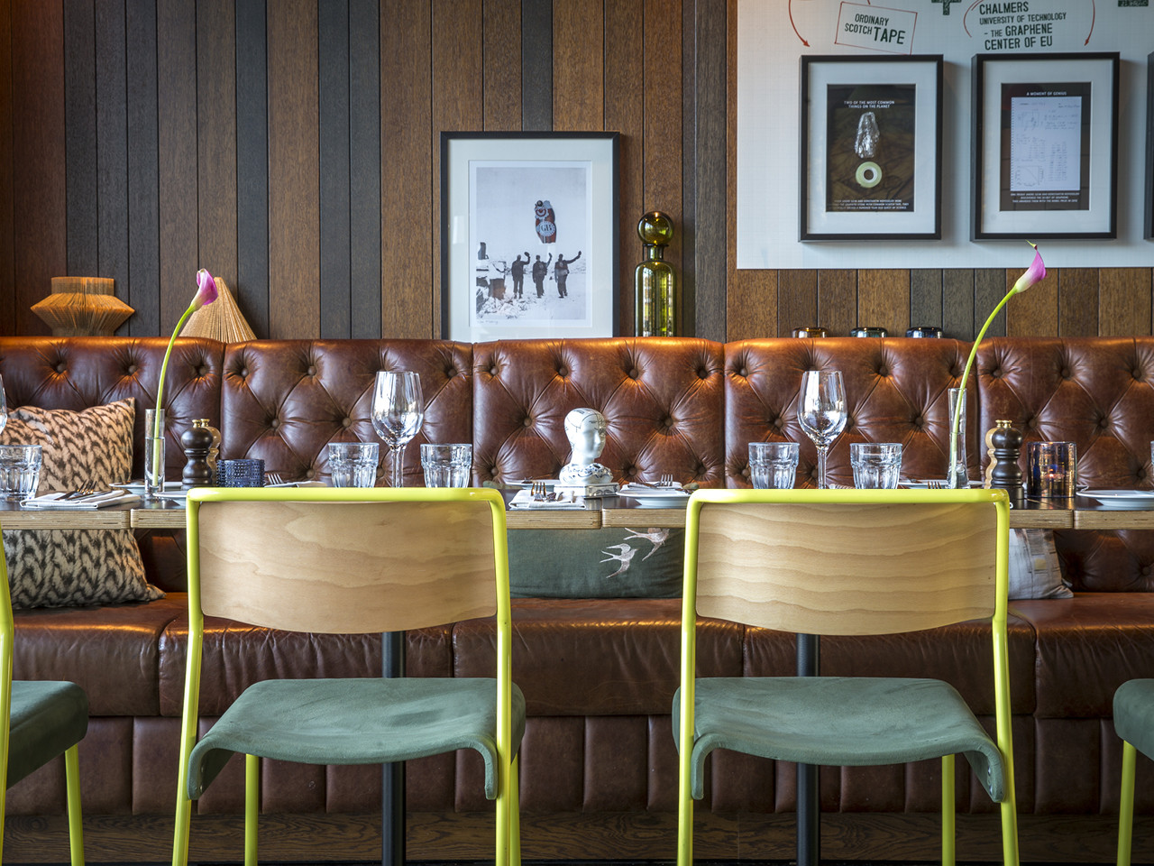 Черное и голубое