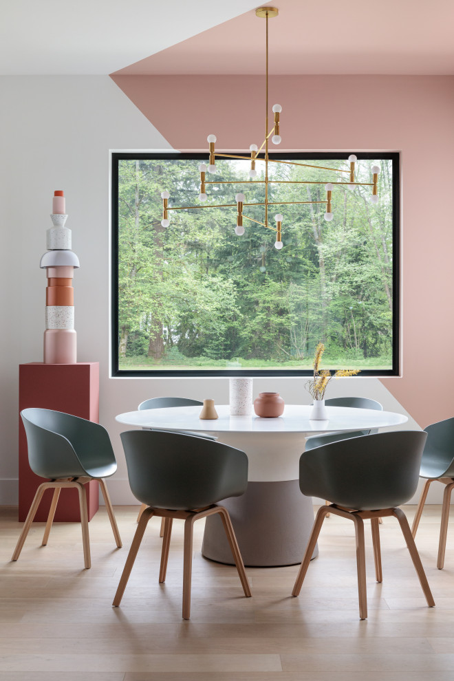 Стильный дизайн: столовая среднего размера в стиле модернизм с с кухонным уголком - последний тренд