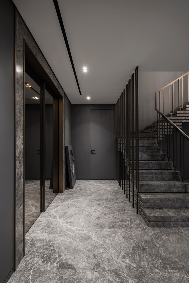 Triumph: eclectic style of stones & metals