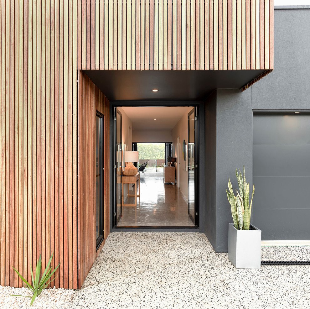 This is an example of a contemporary entryway in Sunshine Coast.