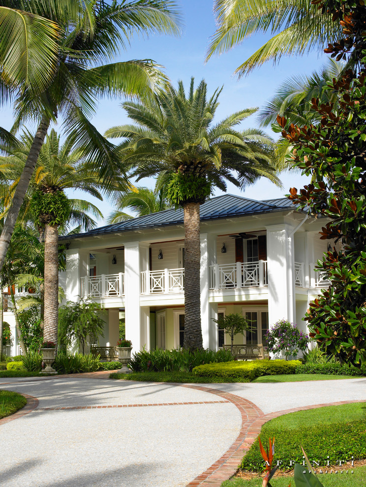Photo of a tropical exterior in Miami.