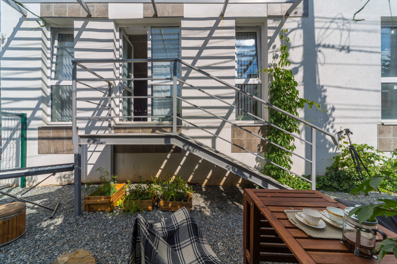 Квартира архитектора с садом и винтажной мебелью