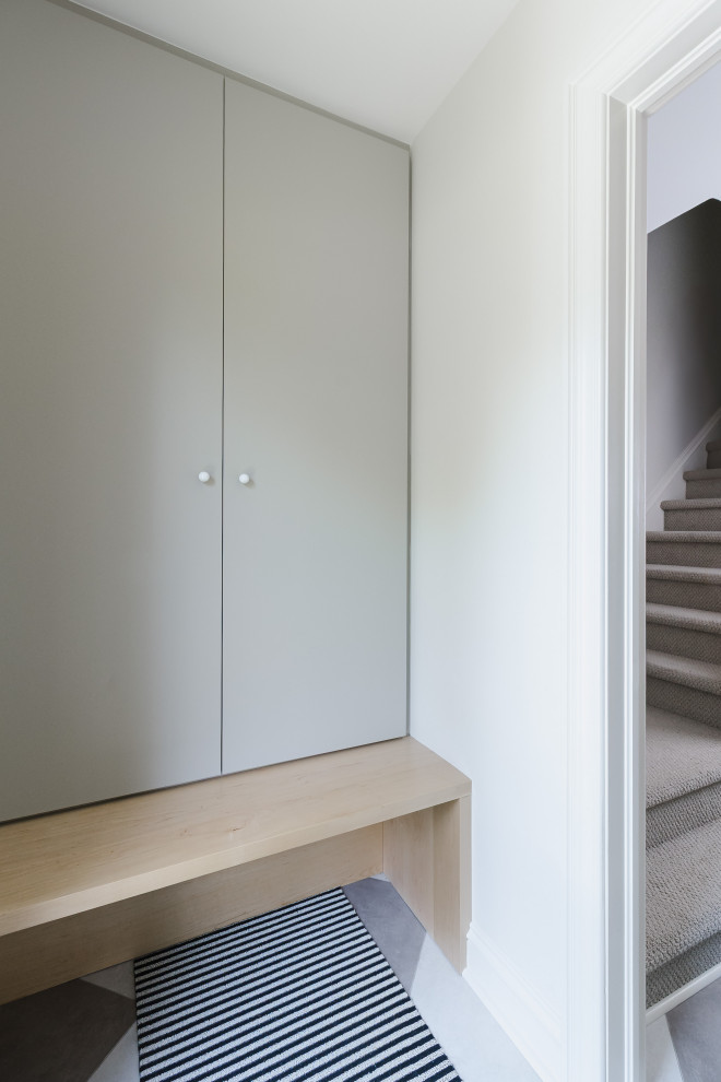 Entryway - transitional entryway idea in Ottawa