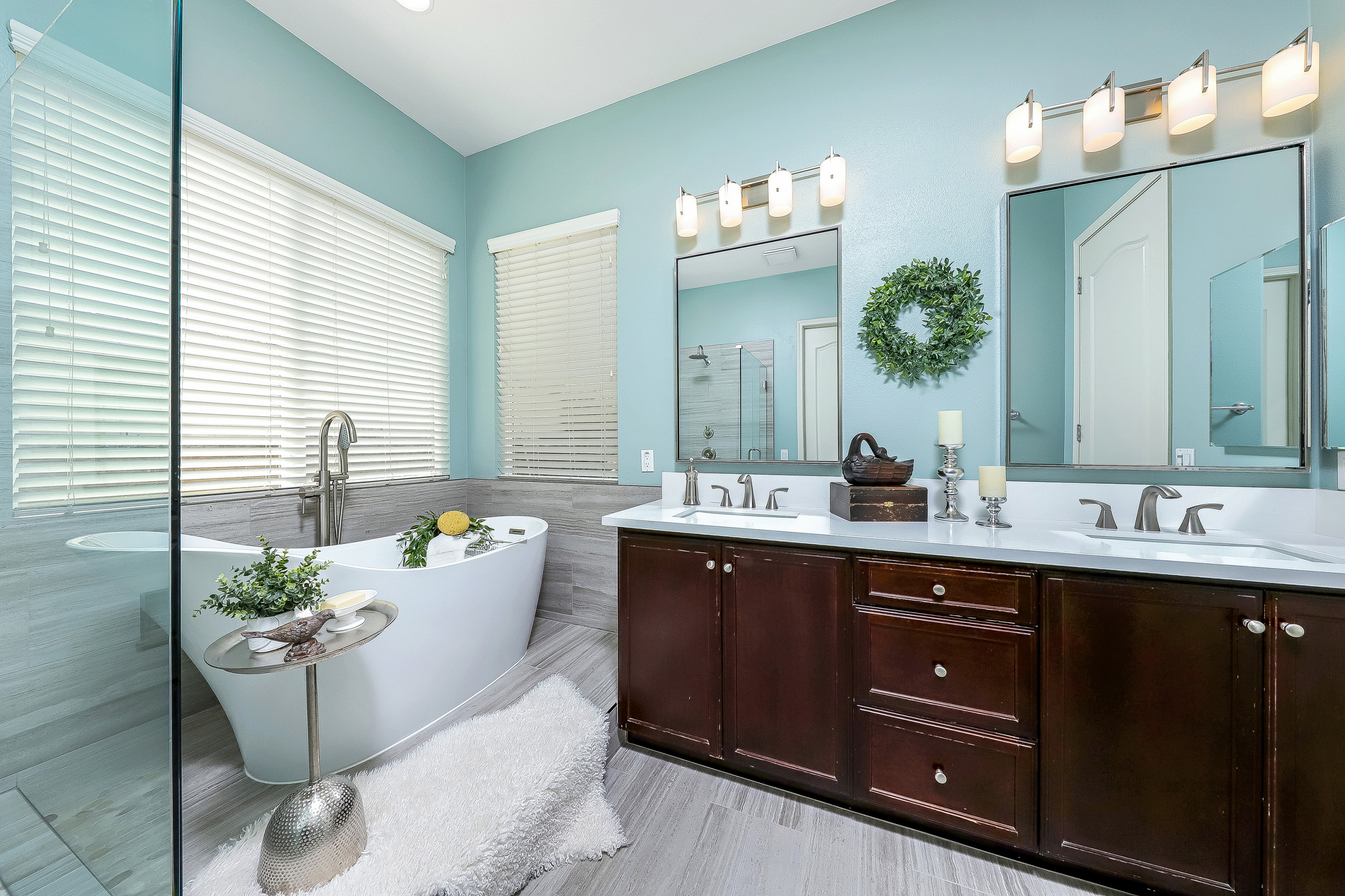 Retsina Master Bath