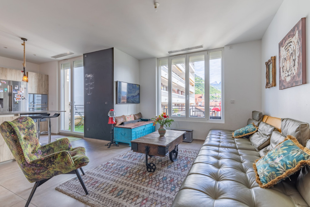 Inspiration pour un salon urbain de taille moyenne.