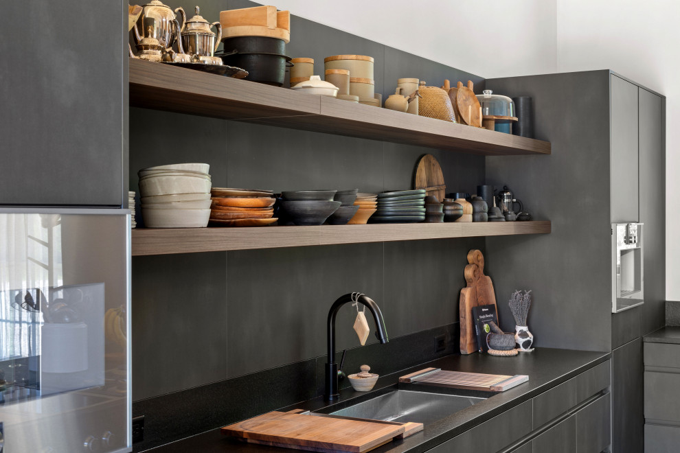 Inspiration for a rustic kitchen remodel in New York