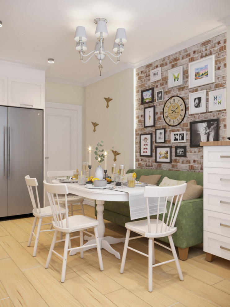 Светлая уютная кухня