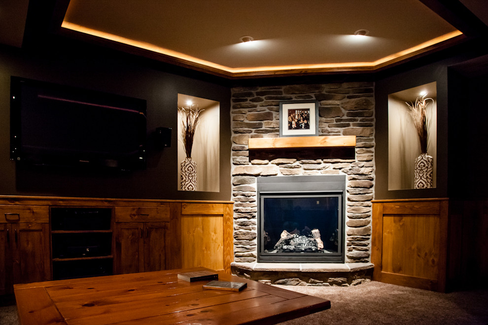 Mountain style basement photo in Toronto