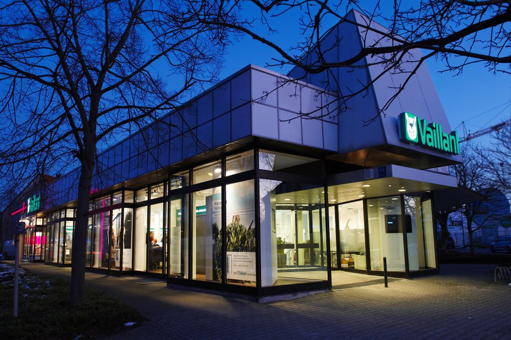 Vaillant Showroom Wärmepumpe Gas Heizung Büro Planung Präsentation Ausstellung Interior Design NRW Krefeld München Architektur Innenarchitektur Gestaltung Gebäudetechnik Verkauf Beratung Technik