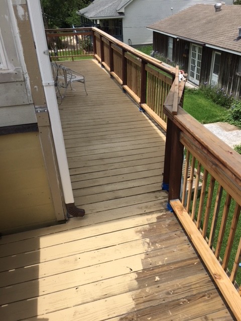 Cedar Wood Deck, Bayside with Custom Railings