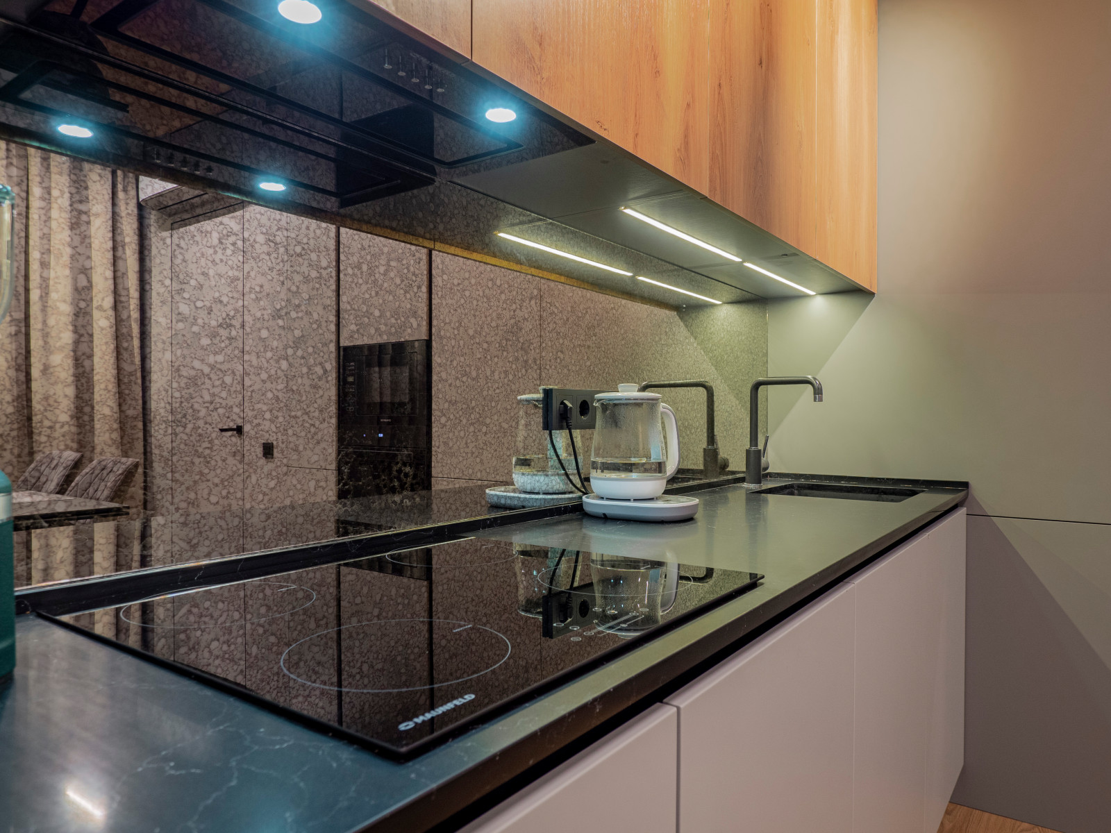 Стильная кухня в минималистичном стиле