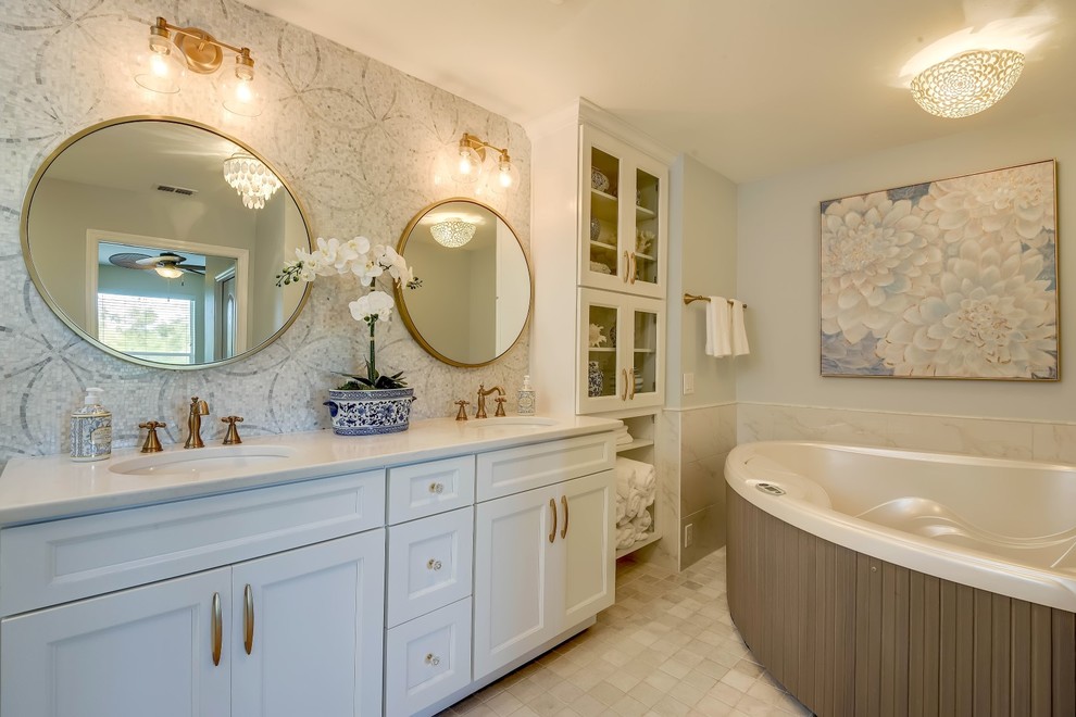 Inspiration for a transitional bathroom remodel in Miami