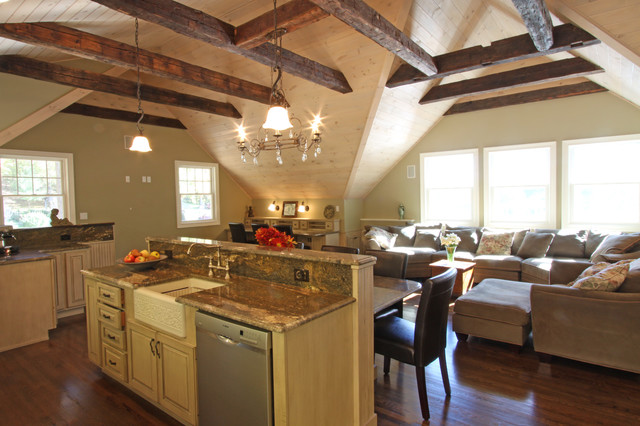 Kitchen traditional-kitchen