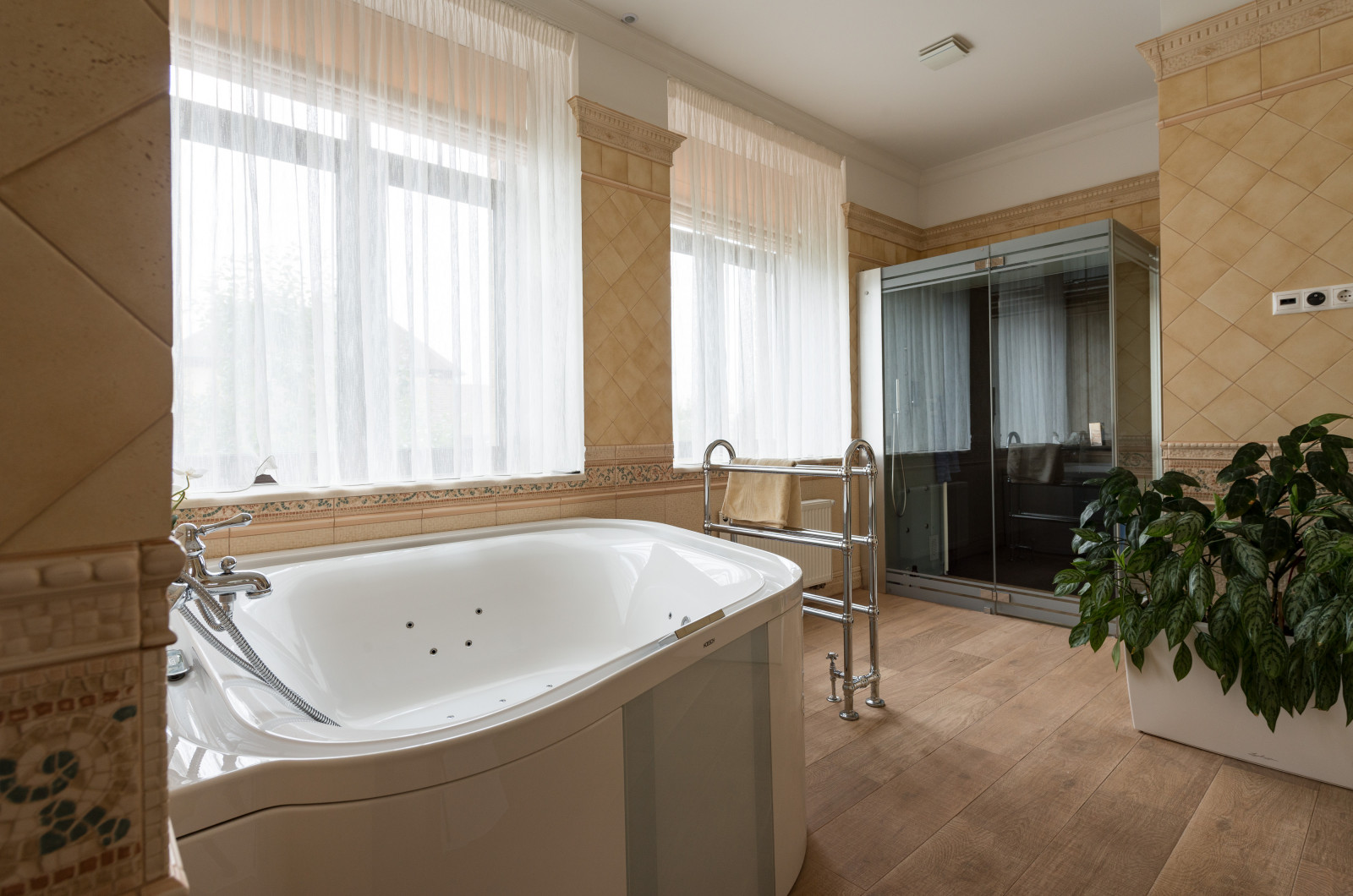 ДОМ с секретом