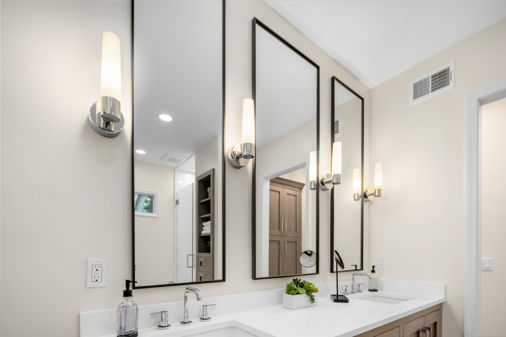 Resort-Worthy Primary Bathroom - Modern - Bathroom - Detroit - by ...