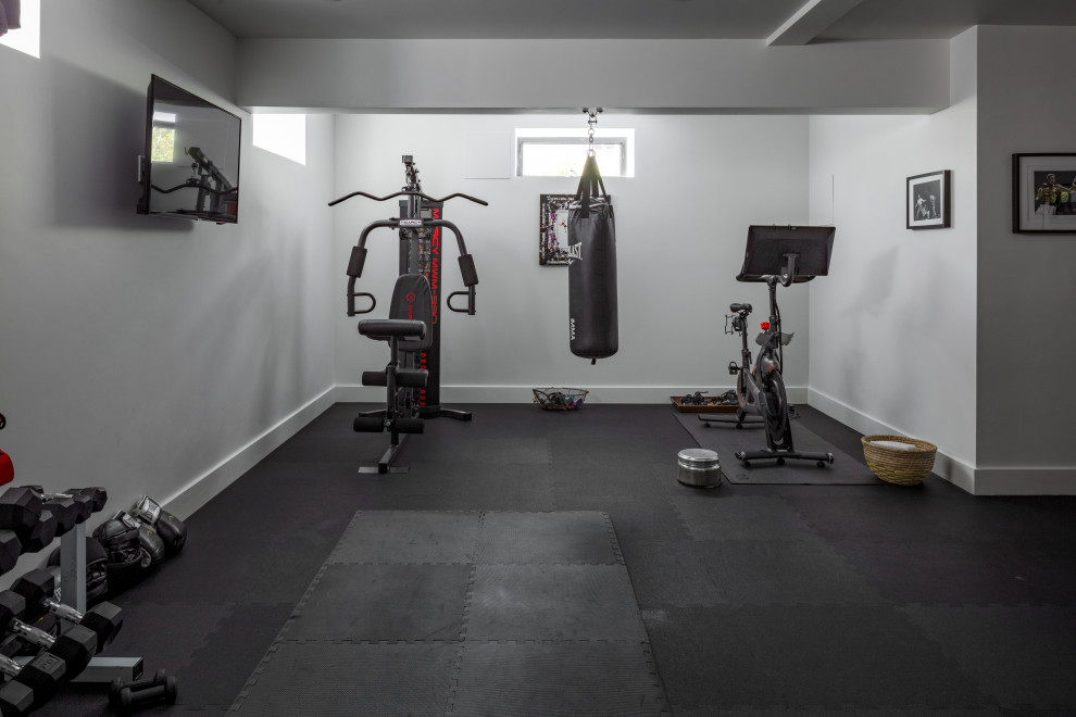 Example of a minimalist home gym design in Boston