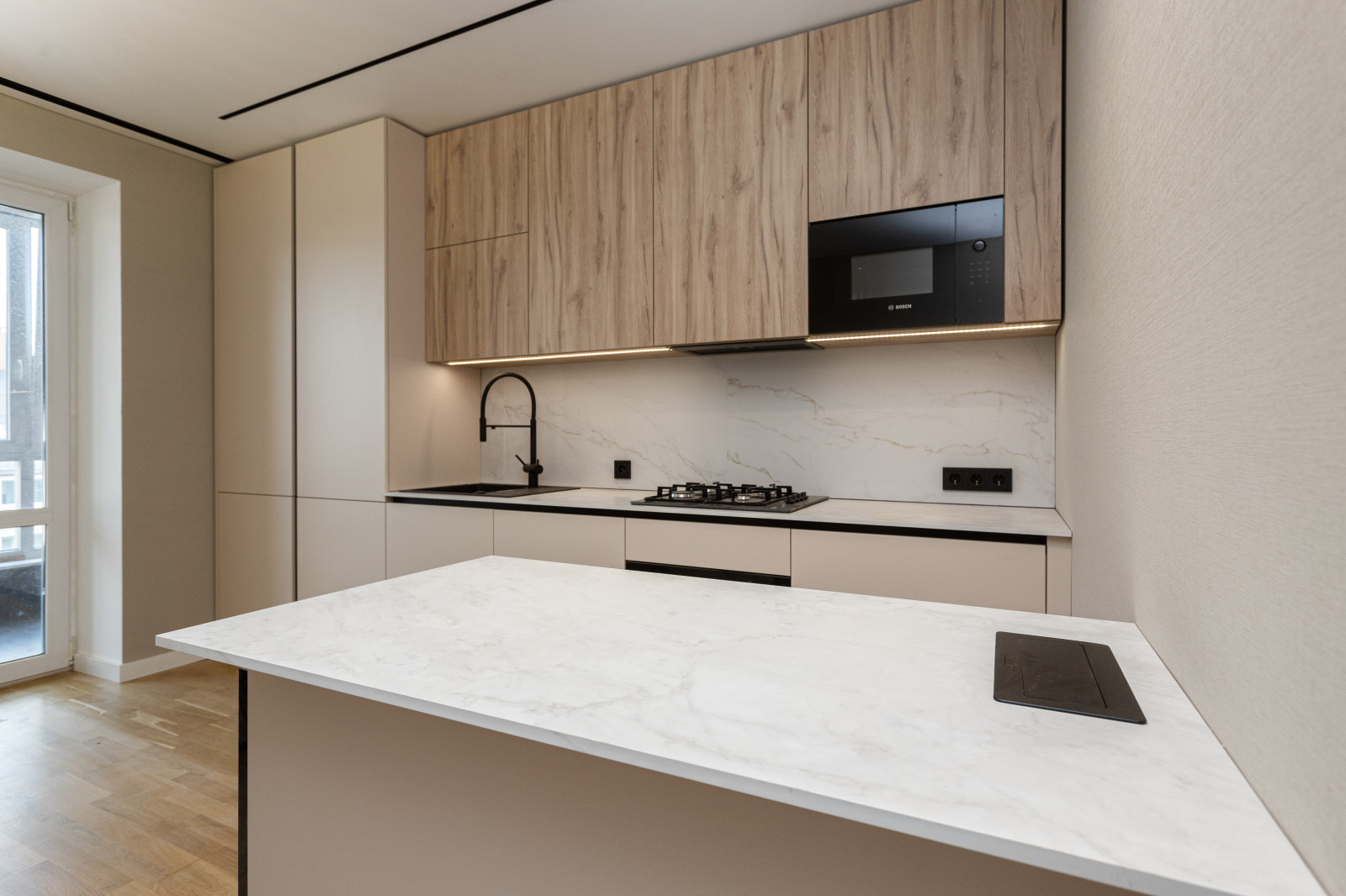 Современная кухня на ул. Озерной