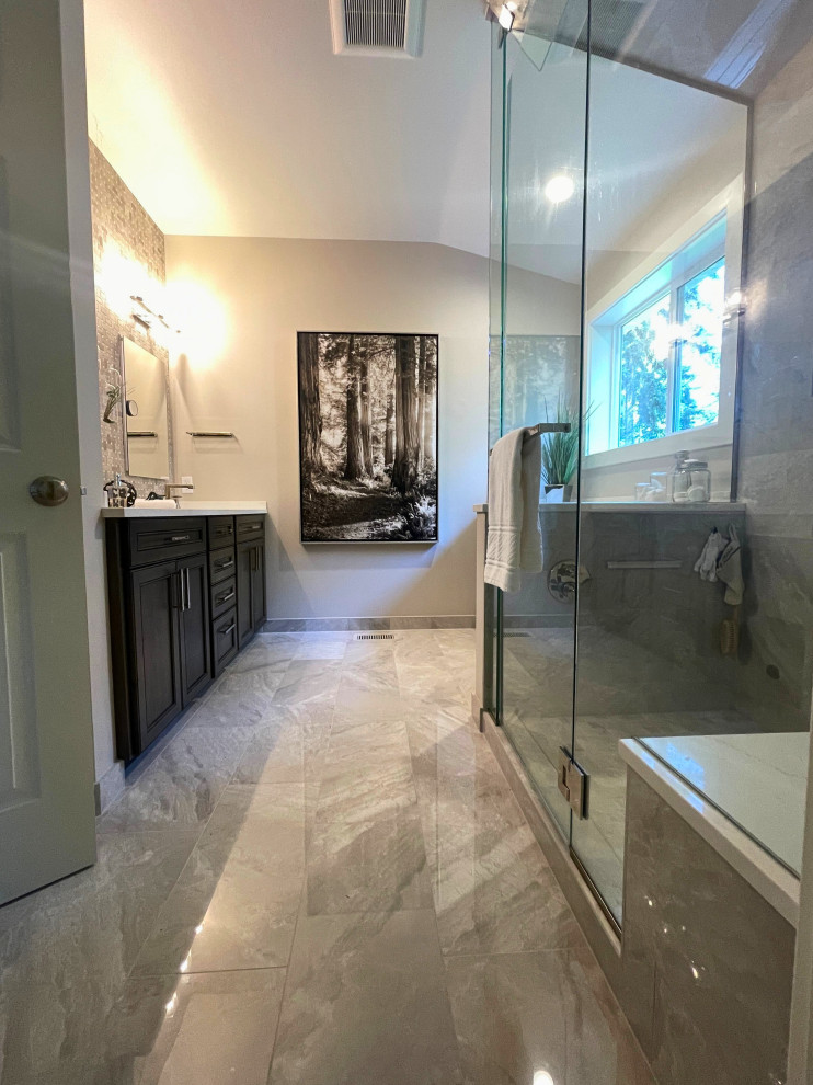 Inspiration for a transitional bathroom remodel in Seattle