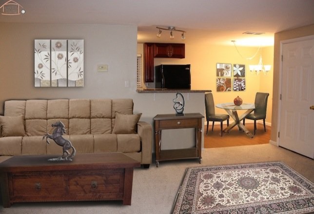 Home design - mid-sized traditional home design idea in Denver
