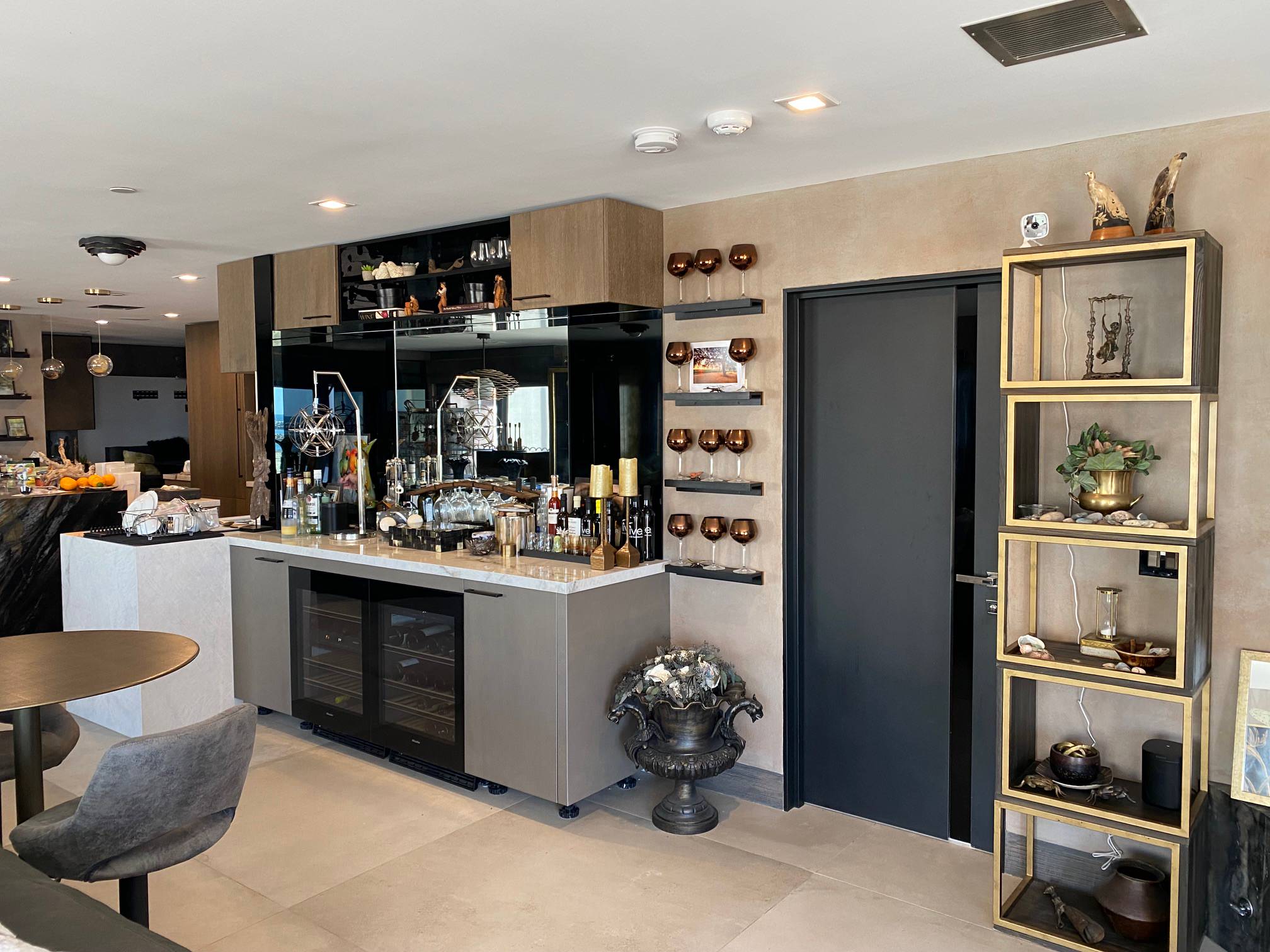 Gore Kitchen, Bathroom, Entertainment, and Back Ends