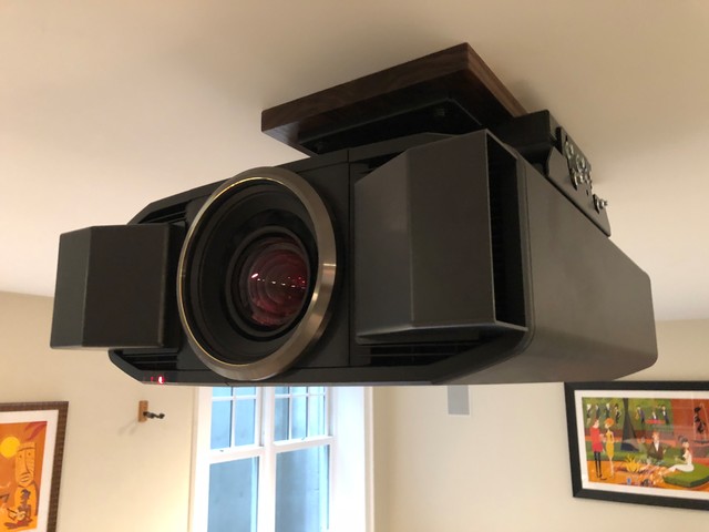 JVC DLA-RS4500 laser projector - Contemporary - Home Cinema - Denver - by  User | Houzz IE