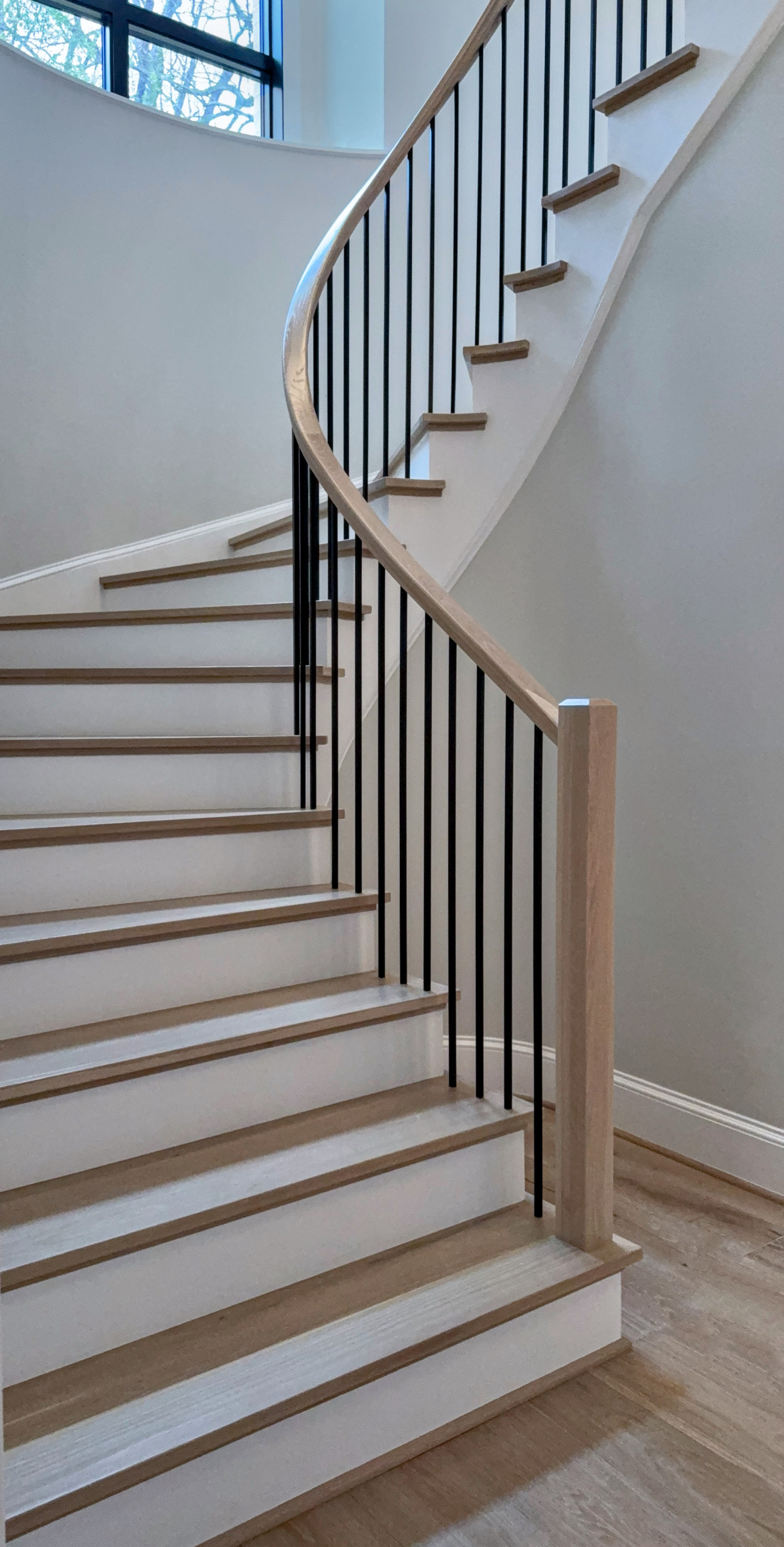 Project #150 | Contemporary White Oak Curve