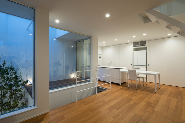 光の家 moderne-salle-a-manger