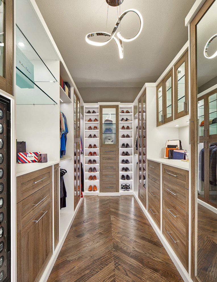 Inspiration for a transitional closet remodel in Dallas