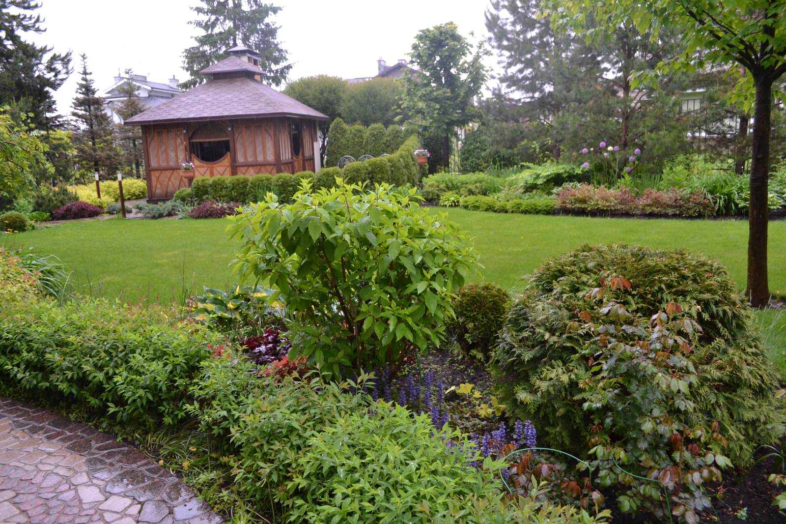 Сад Шехерезады в поселке Старбеево