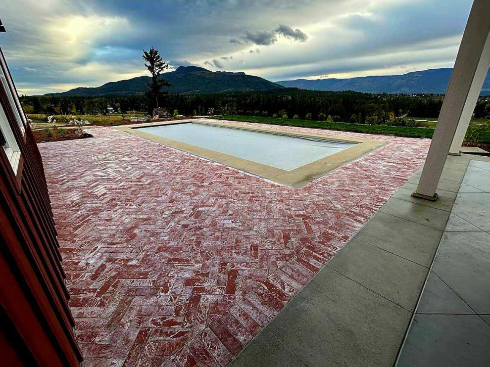Smith Custom Pool