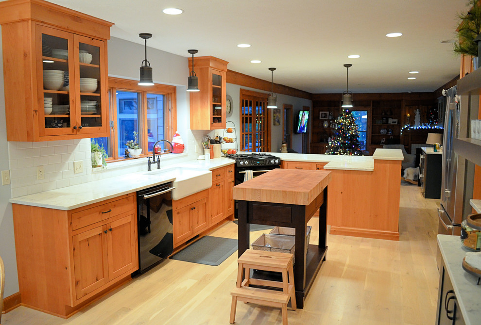 Kitchen - rustic kitchen idea