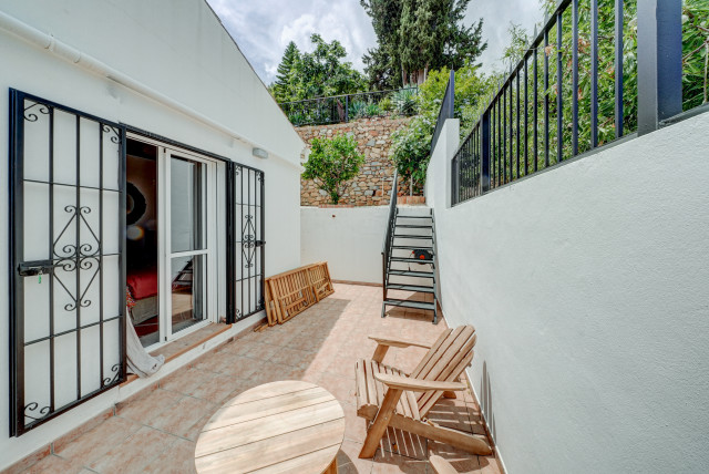 Projet M&aacute;laga coastal-courtyard