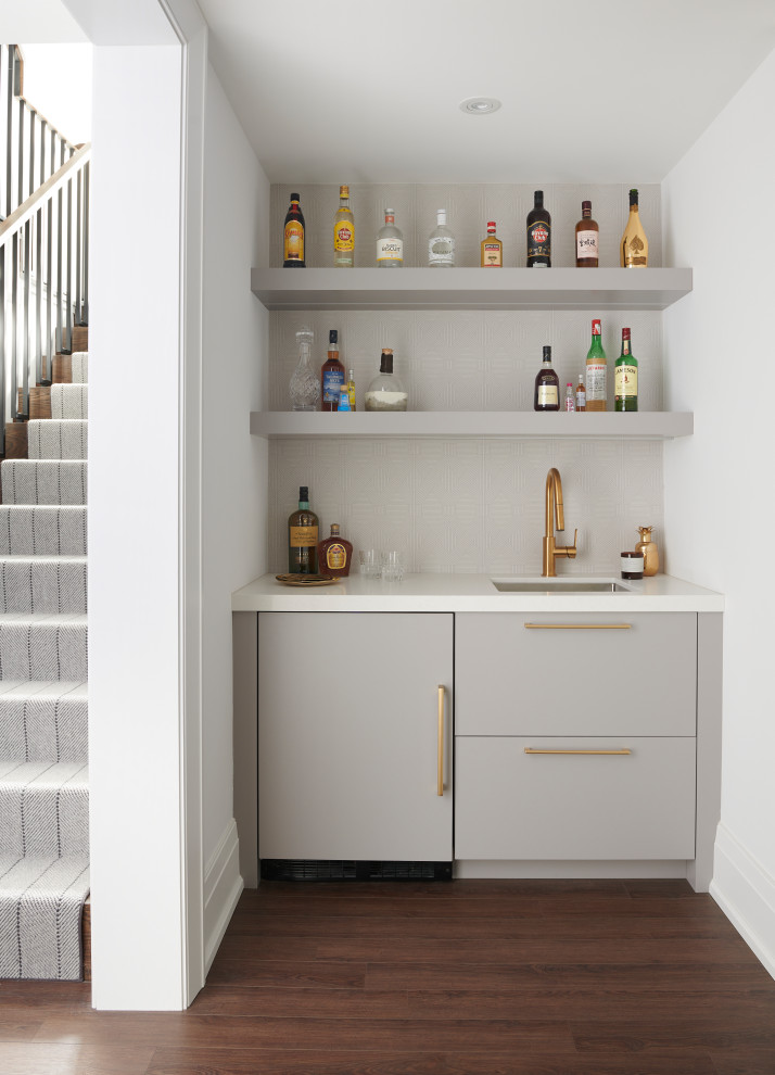 Inspiration for a contemporary home bar remodel in Toronto