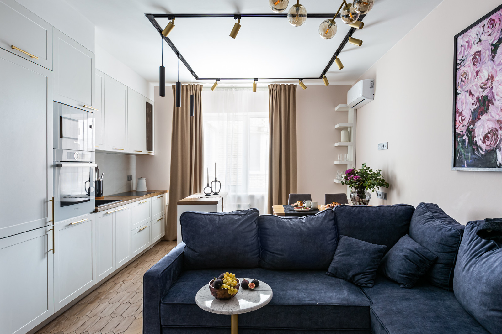 Четырехкомнатная квартира на Варшавской улице