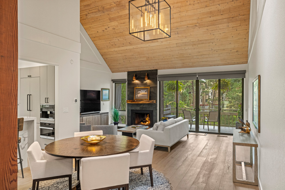 Home design - transitional home design idea