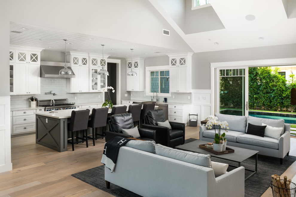 Home design - transitional home design idea in Phoenix