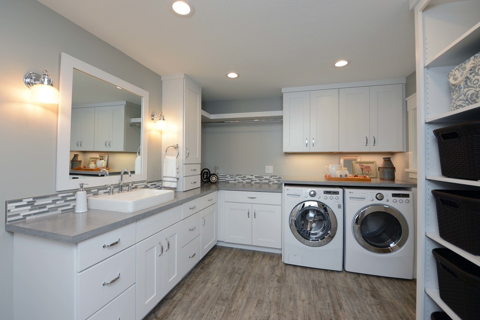 Home design - transitional home design idea