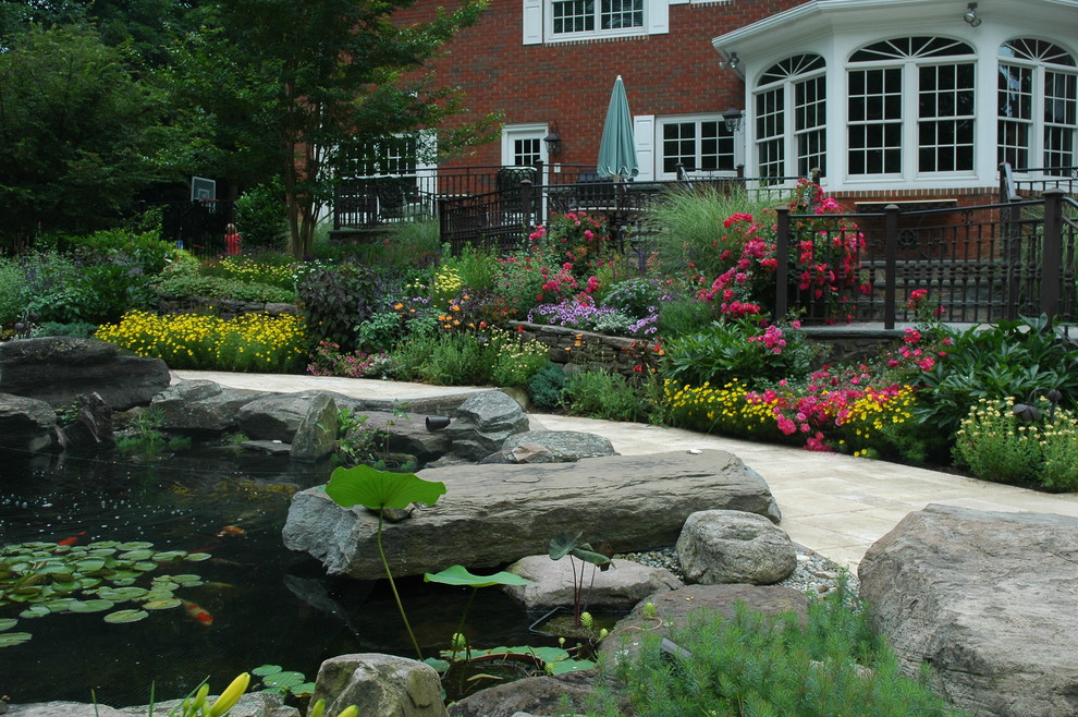 This is an example of a traditional landscaping in New York.