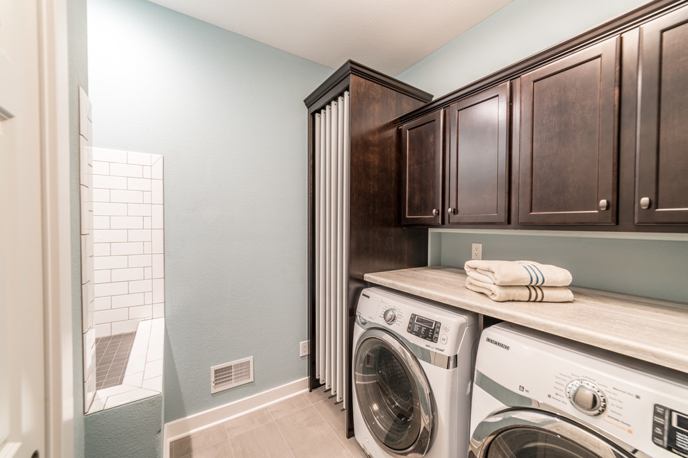 Inspiration for a transitional laundry room in Chicago.