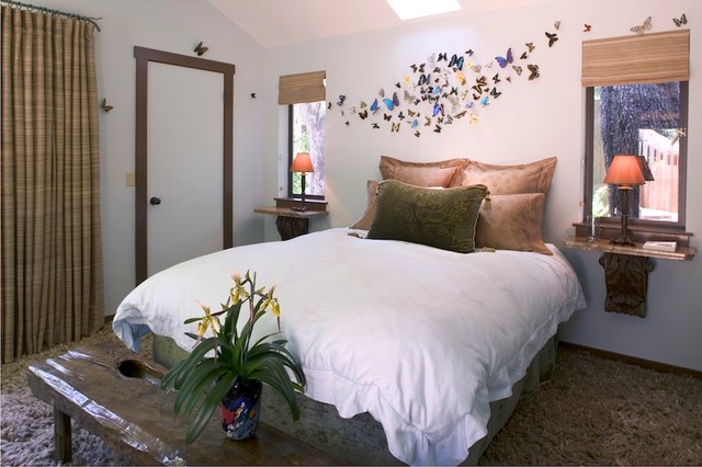 Inverness asian-bedroom