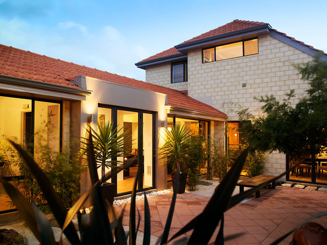 THE SARINA contemporary-landscape