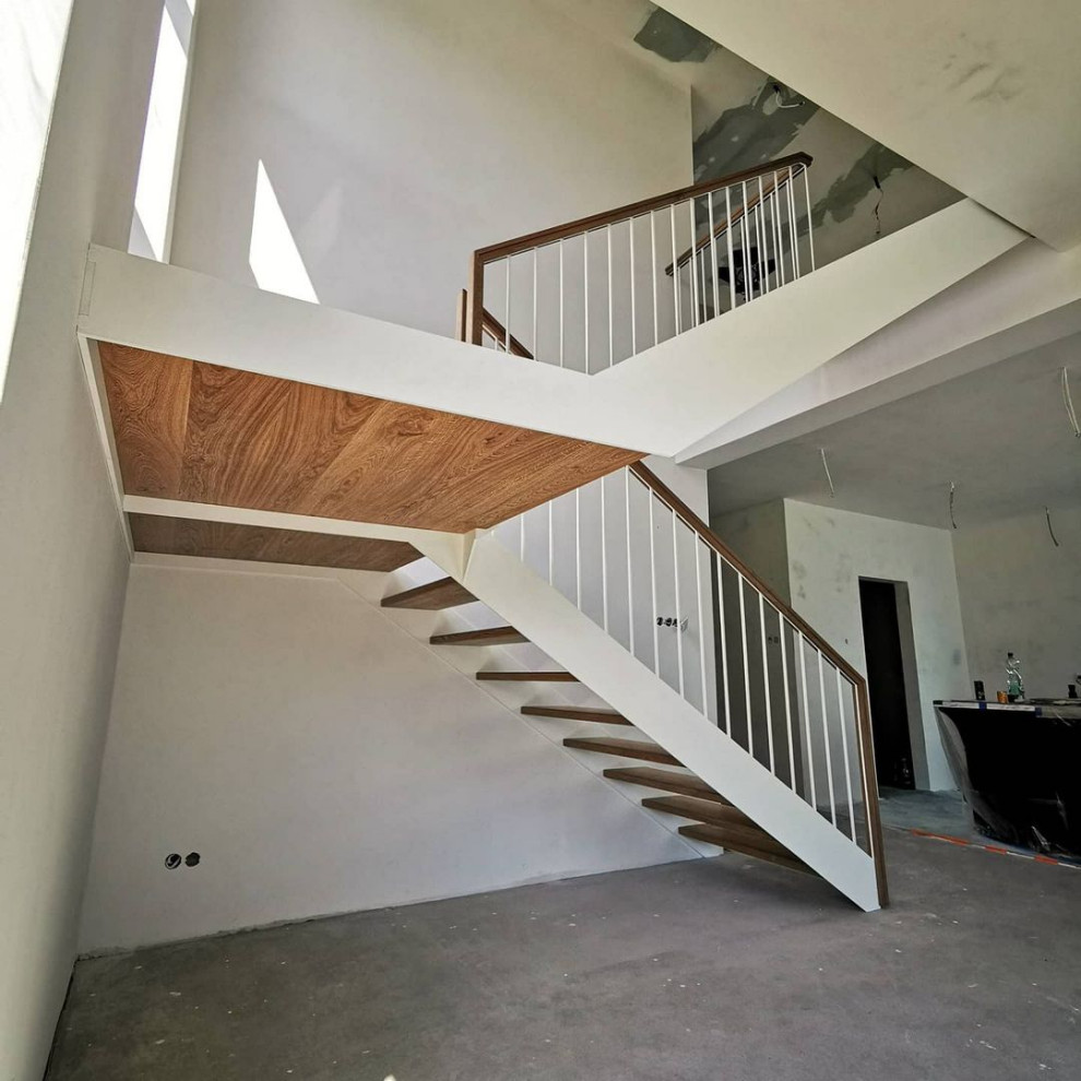 П-образная лестница с площадкой