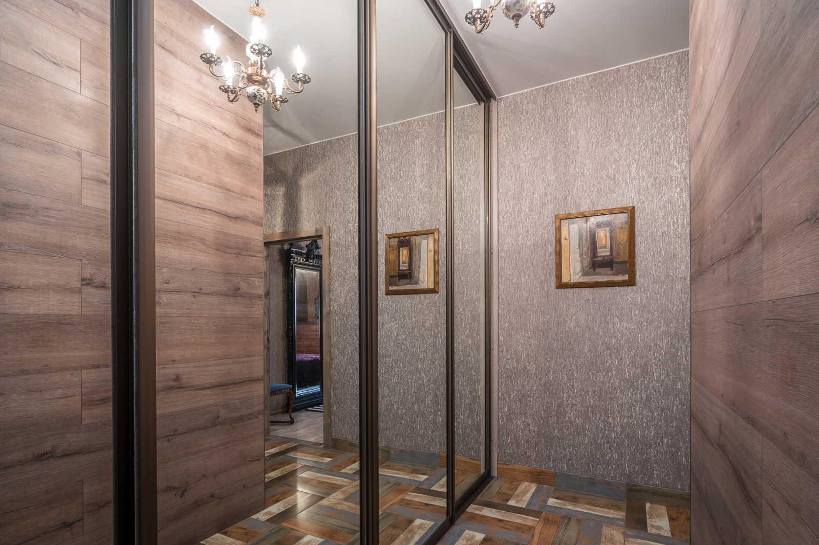 Apartment with Fusion Design and Vintage Furniture in St. Petersburg