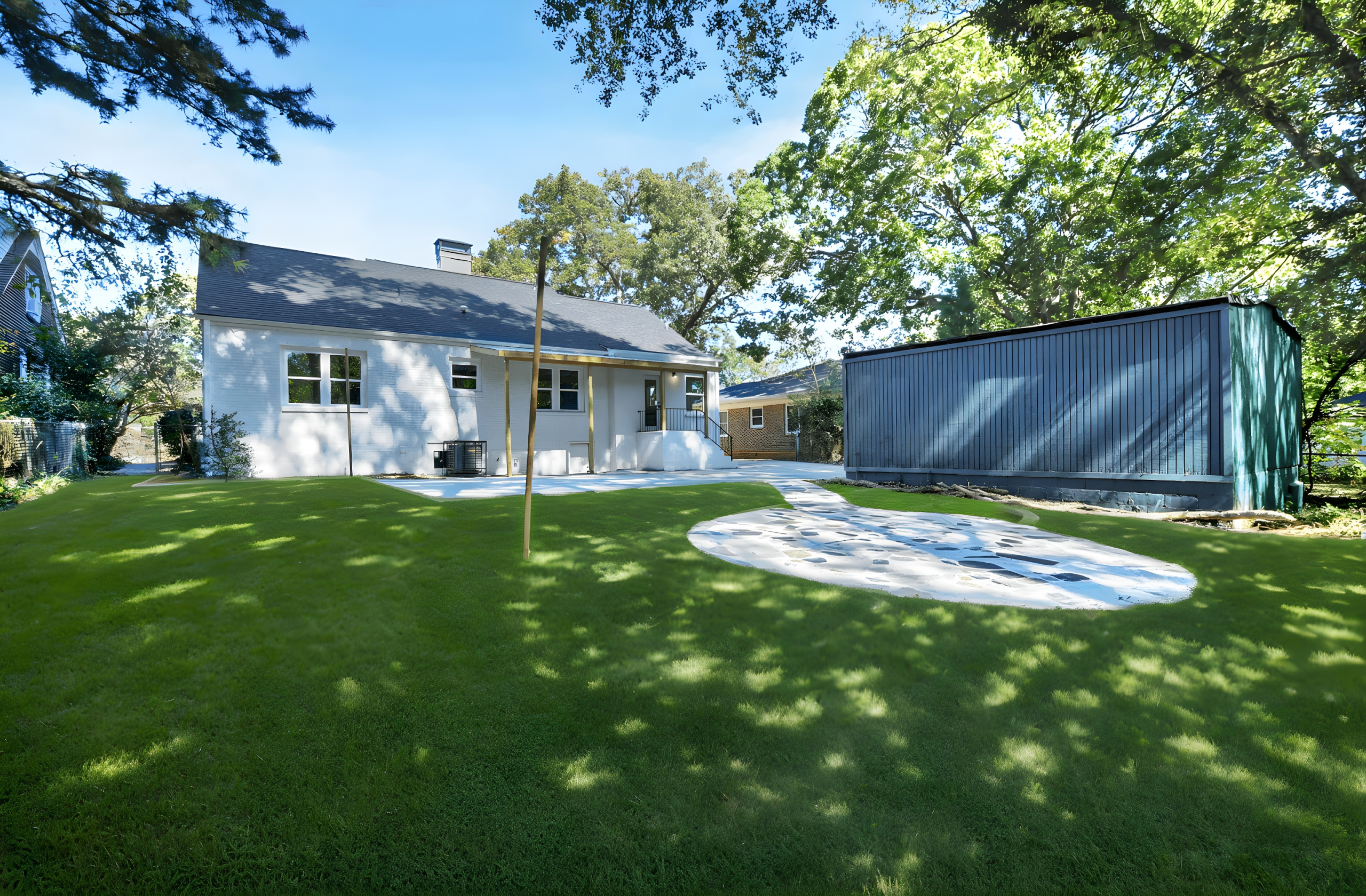 Inspiration for an exterior home remodel in Atlanta