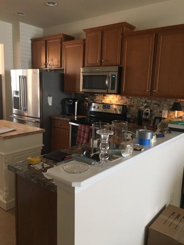Example of a transitional kitchen design in Charlotte
