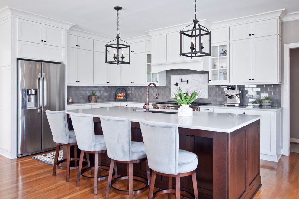 Example of a transitional kitchen design in Nashville