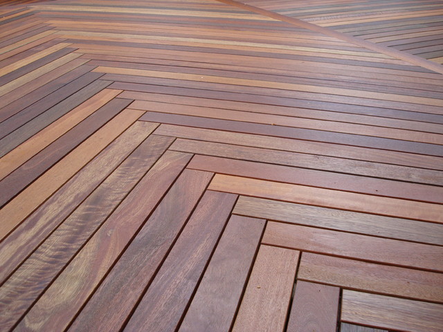 Exotic Herringbone Decking medelhavsstil-traedaeck